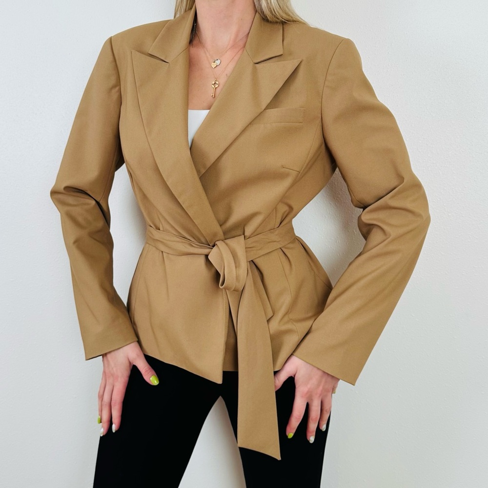 Trina Turk Camel Tan Belted Blazer Jacket Made in USA Quiet Luxury Minimalist